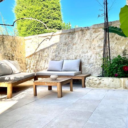 Maison De Village Fontvieille Bagian luar foto
