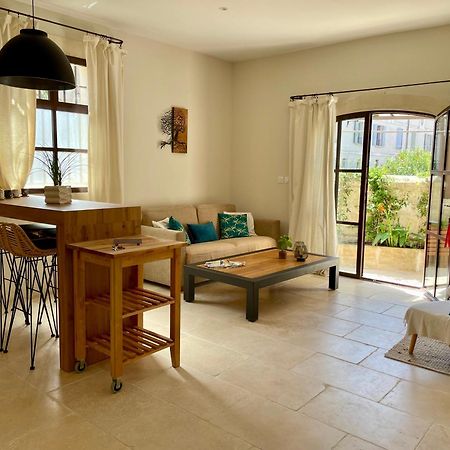 Maison De Village Fontvieille Bagian luar foto