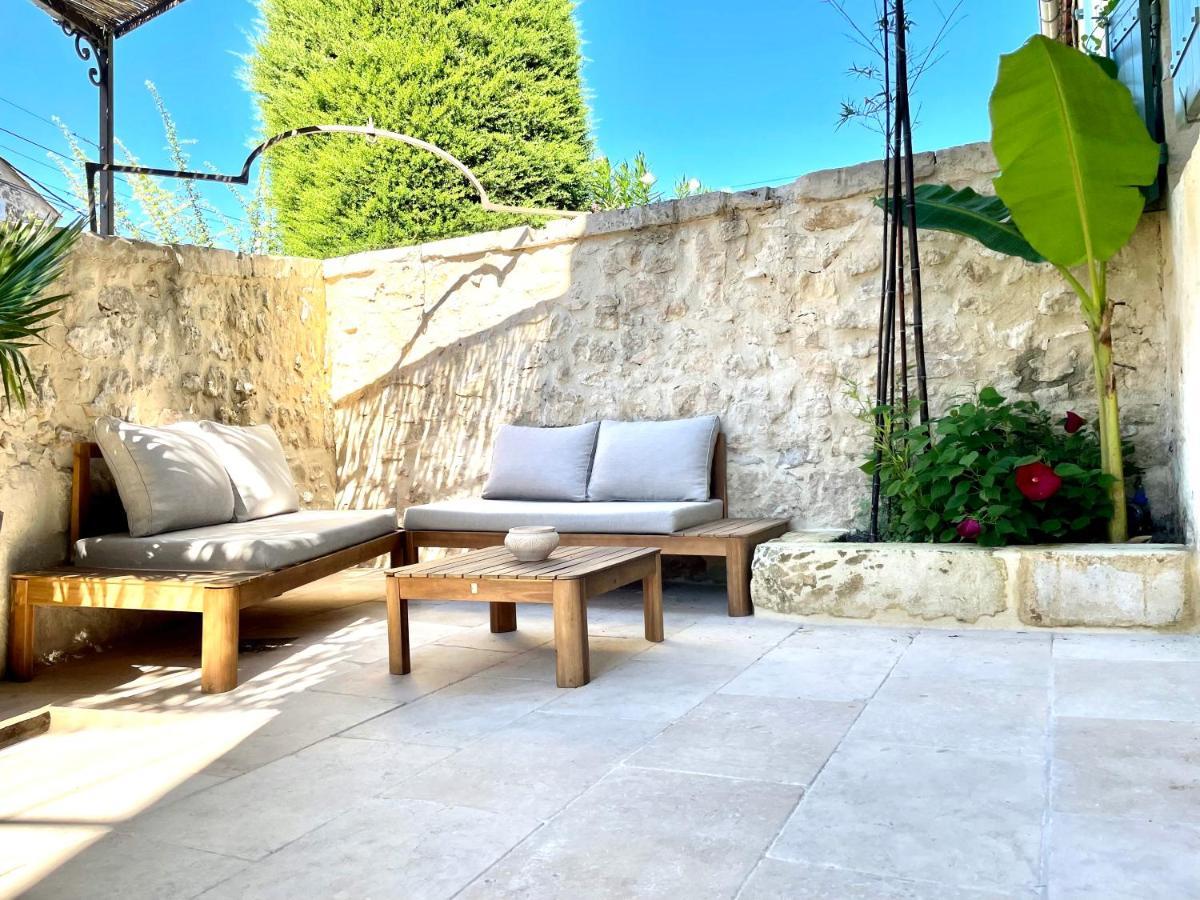 Maison De Village Fontvieille Bagian luar foto